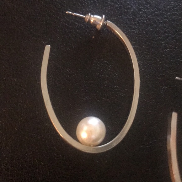 Swinging  Pearl earrings - Picture 4 of 4